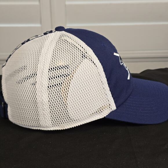 Adidas Mesh Strap-back Nashville Predators Hat - NWT - Picture 4 of 7